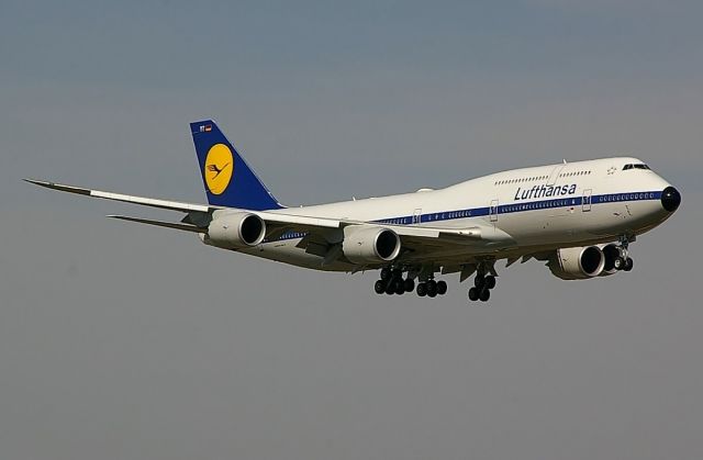 BOEING 747-8 (D-ABYT)