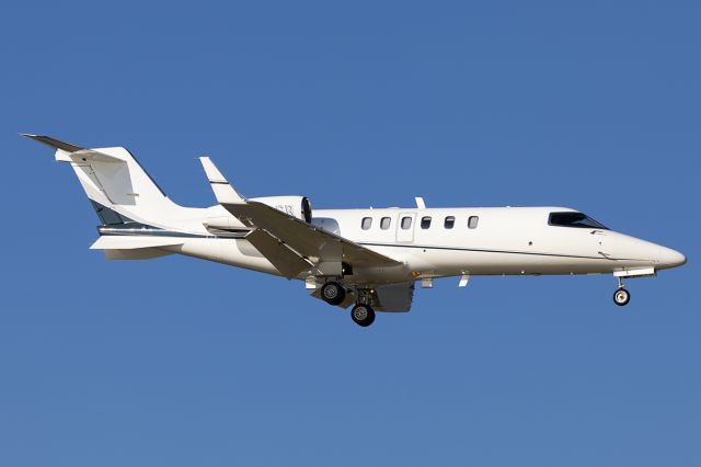 Learjet 40 (N340SR)