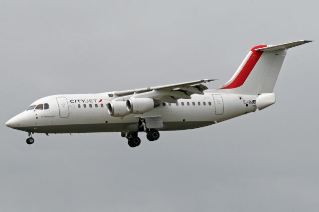 Avro Avroliner (RJ-85) (EI-RJU)