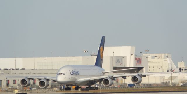 Airbus A380-800 (D-AIMG)