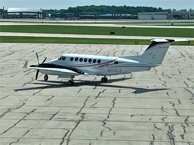 Beechcraft 35 Bonanza (N831LS)