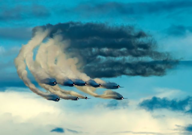 — — - RED Arrows and the magic sky on Sanicole Sunset Airshow 2015