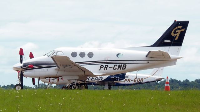 Beechcraft King Air 90 (PR-CMB)