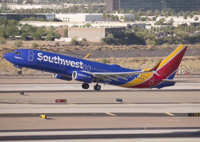 Boeing 737-800 (N8645A)