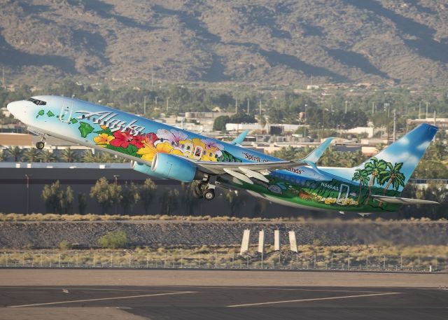 Boeing 737-800 (N560AS)