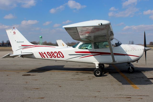 Cessna Skyhawk (N19820)