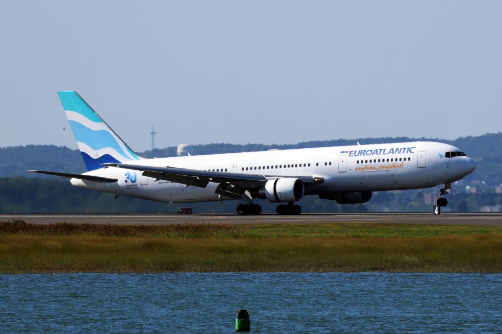 BOEING 767-300 (CS-TSU)