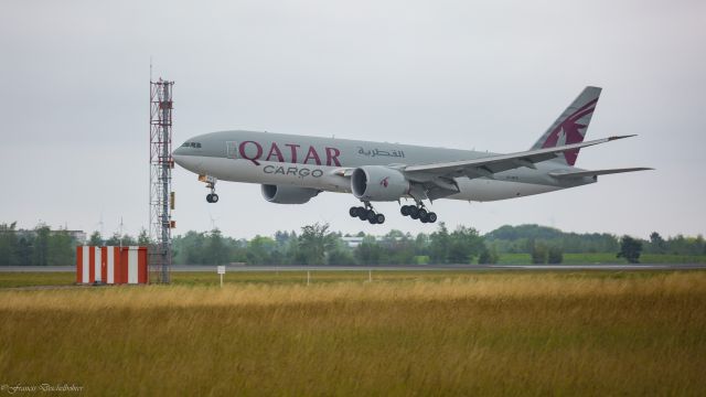 Boeing 777-200 (A7-BFD)