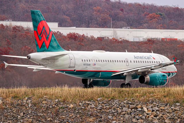 Airbus A319 (N838AW) - AA1306 turning around to takeoff out of KAVP on 11/26/21