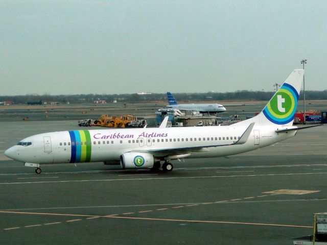 Boeing 737-800 (9Y-TJR)