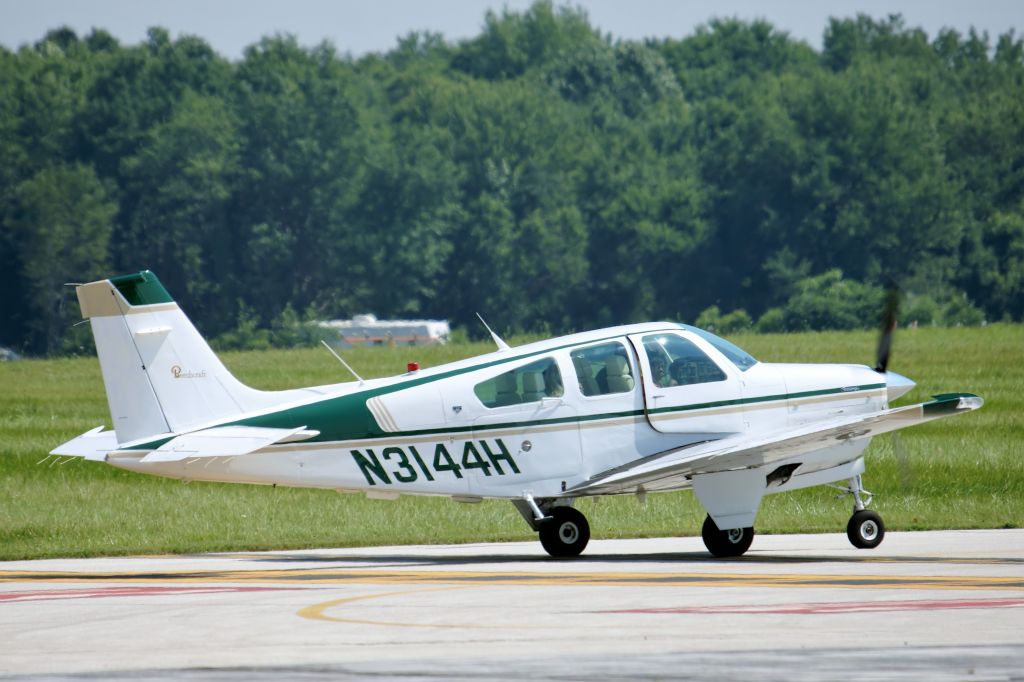 Beechcraft Bonanza (33) (N3144H)