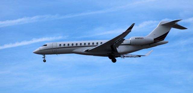 BOMBARDIER BD-700 Global 7500 (N185QS) - This 2024 Bombardier Global Express 7500 is about to touch down in the Winter of 2025.