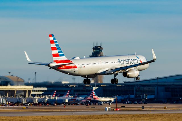 Airbus A321 (N150NN) - American Airlines A321 landing at DFW on 12/27/22. Taken with a Canon R7 and Tamron 70-200 G2 lens.