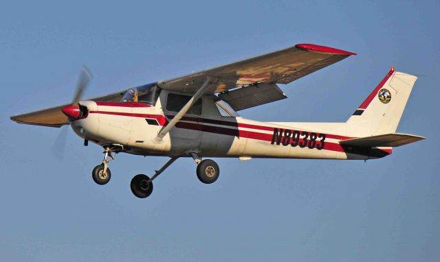 Cessna 152 (N89383)