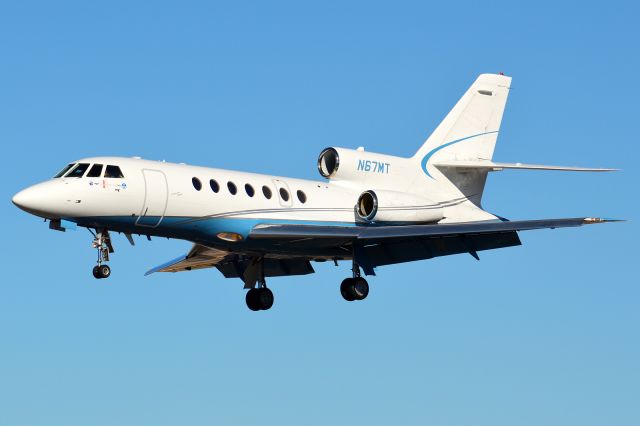 Dassault Falcon 50 (N67MT)