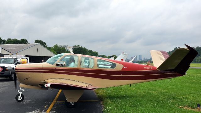 Beechcraft 35 Bonanza (N8402M)