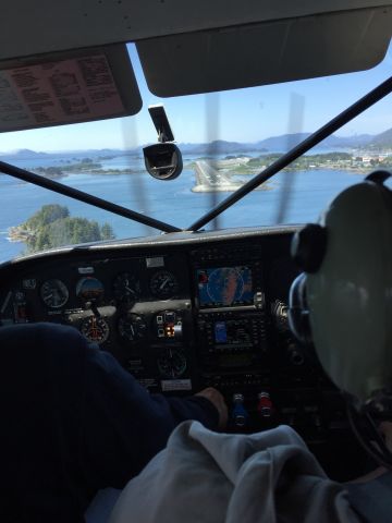 Cessna Skywagon (N6590E) - Approaching RW 29, Sitka, Alaska in Cessna 185 w/amphib floats, returning from Port Alexander, AK