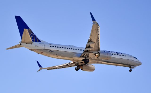 Boeing 737-800 (N76517) - N76517 UNITED AIRLINES 2008 BOEING 737-824 s/n 31628 - Split Scimitar Winletsbr /br /Las Vegas - McCarran International Airport (LAS / KLAS)br /USA - Nevada March 25, 2015br /Photo: Tomás Del Coro