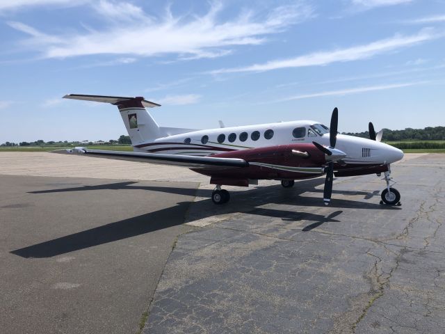 Beechcraft Super King Air 300 (N30ML)