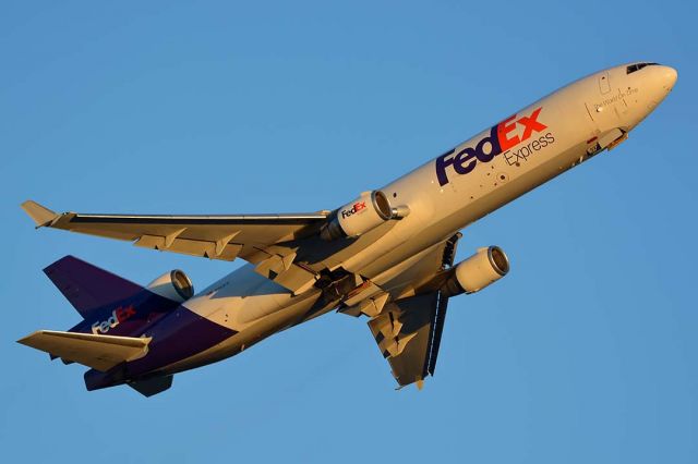 Boeing MD-11 (N523FE) - Fedex Express McDonnell Douglas MD-11F N523FE at Phoenix Sky Harbor on December 15, 2017. 