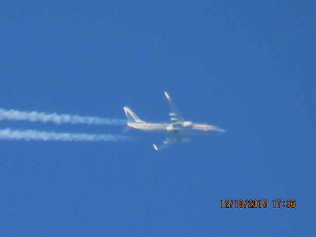 Boeing 737-800 (N950AN)