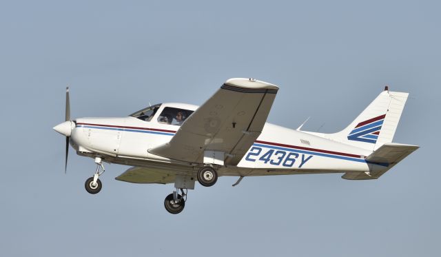 Piper Cherokee (N2436Y) - Airventure 2016