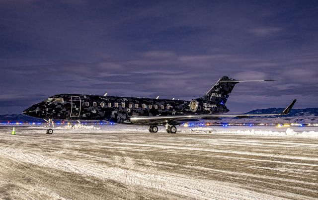 Bombardier Global Express (N82EM) - GLOBAL EXPRESS XRS 