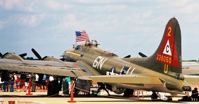 N900RW — - B-17G "Thunderbird" at Barksdale AFB Airshow in 2005.