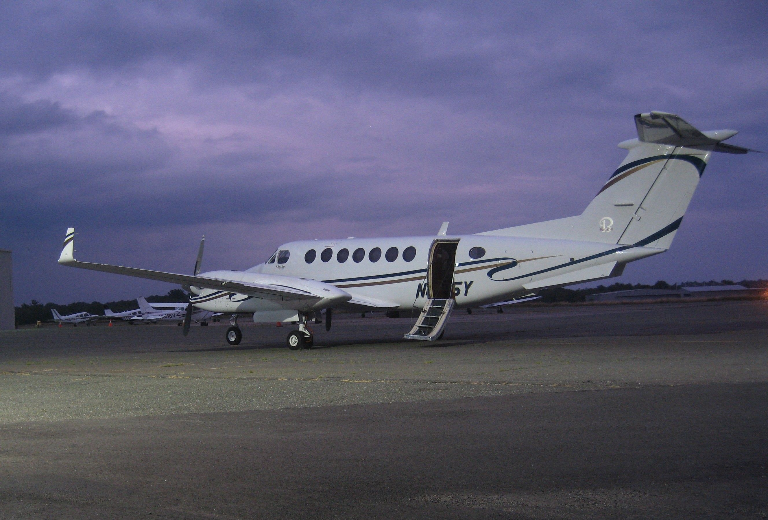 Beechcraft Super King Air 350 (N6165Y)