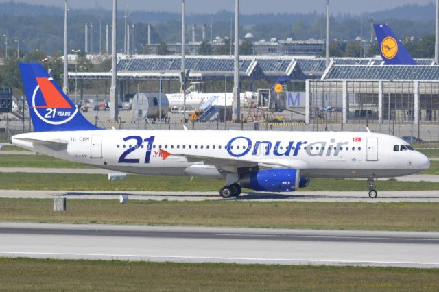 Airbus A320 (TC-OBN)