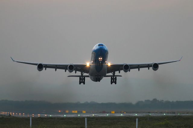 LV-CSF — - Just after the rotation, taking off from Rome FCO on rnw 16R