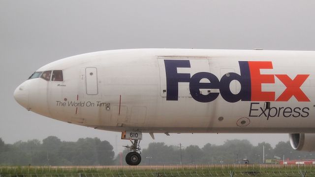 Boeing MD-11 (N610FE) - "Marisa"