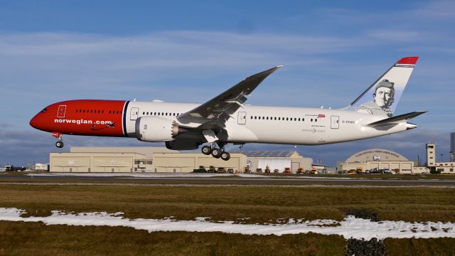 Boeing 787-9 Dreamliner (G-CKWS) - BOE837 on short final to Rwy 34L to complete a B1 flight on 2.17.19. (ln 813 / cn 63319).