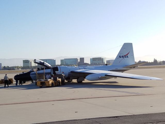 Martin WB-57 (N927NA) - NASAs WB-57 at Moffett Federal Airfield Nov 2016