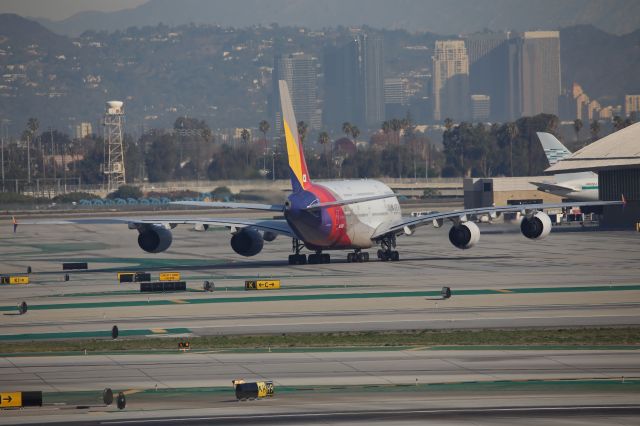 Airbus A380-800 (HL7626)