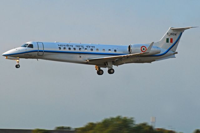 Embraer ERJ-135 (K3604)