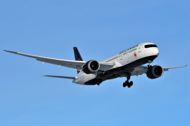 Boeing 787-9 Dreamliner (C-FNOG) - Air Canada Boeing 787-9 Dreamliner arriving at YYC on Dec 28.