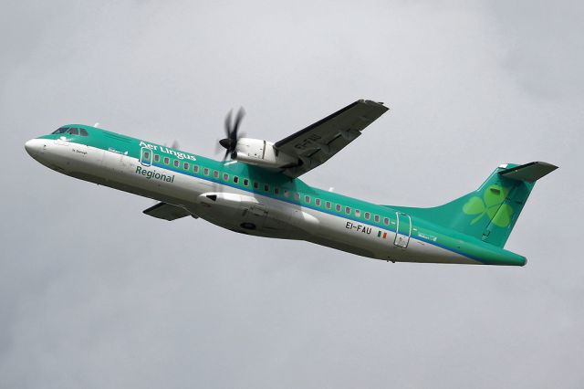 Aerospatiale ATR-72-600 (EI-FAU) - STK323M leaving for Dublin