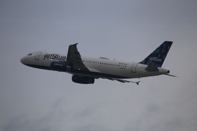 Airbus A320 (N634JB)
