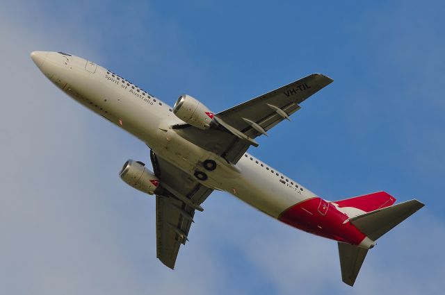 BOEING 737-400 (VH-TJL)