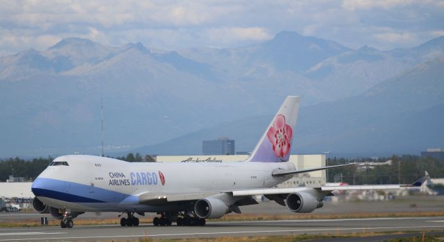 Boeing 747-400 (B-18720)