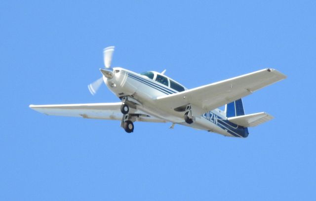 Mooney M-20 (N211ZN)