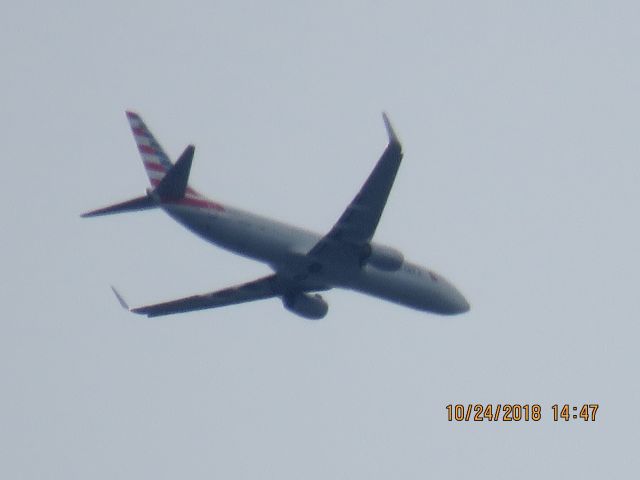 Boeing 737-800 (N907NN) - American Airlines on a maintenance flight over Southeastern Kansas performing a stall test. I think anyways. It was down to 150 mph then they put the power to it. Sounded great.