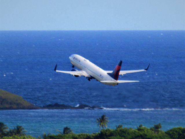 Boeing 737-800 (N3752)