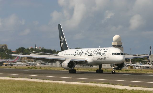 Boeing 757-200 (N14120)