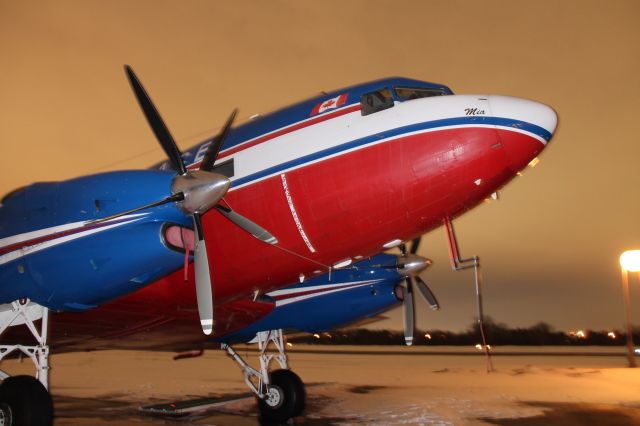 Douglas DC-3 (C-GEAJ)