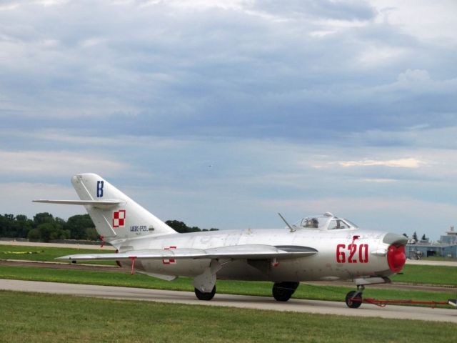 MIKOYAN MiG-17 (N620PF)