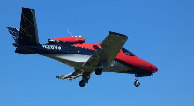 Cirrus Vision SF50 (N26VJ) - On short final is this 2020 Cirrus Vision SF50-G2 in the Summer of 2022.