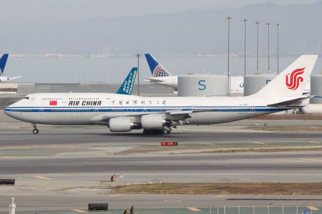 BOEING 747-8 (B-2482)