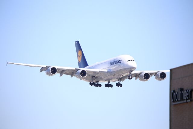 Airbus A380-800 (D-AIMM)